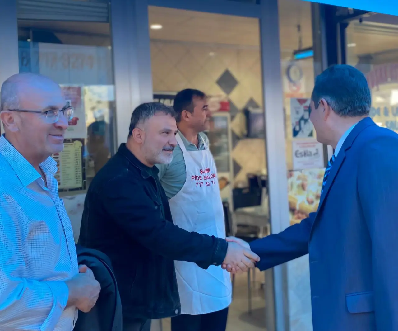 Vekil İpek Gümüşhacıköy Pazarında 4