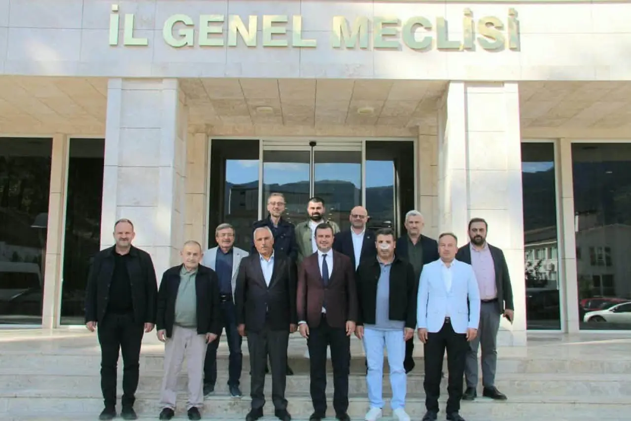 AK Parti Amasya’da Hizmet Gündemiyle Toplandı 3