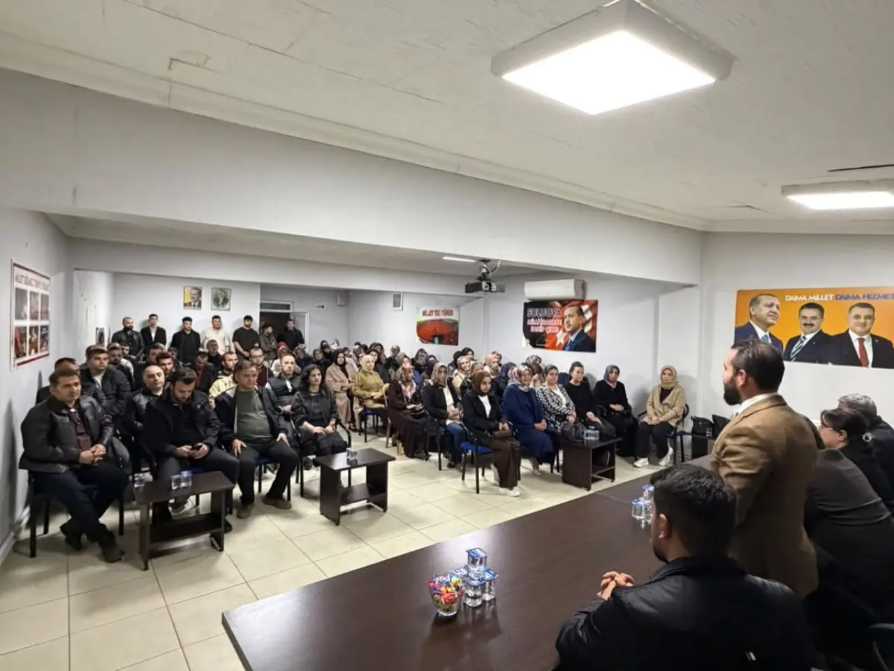 AK Parti Suluova’da Toplandı! 3