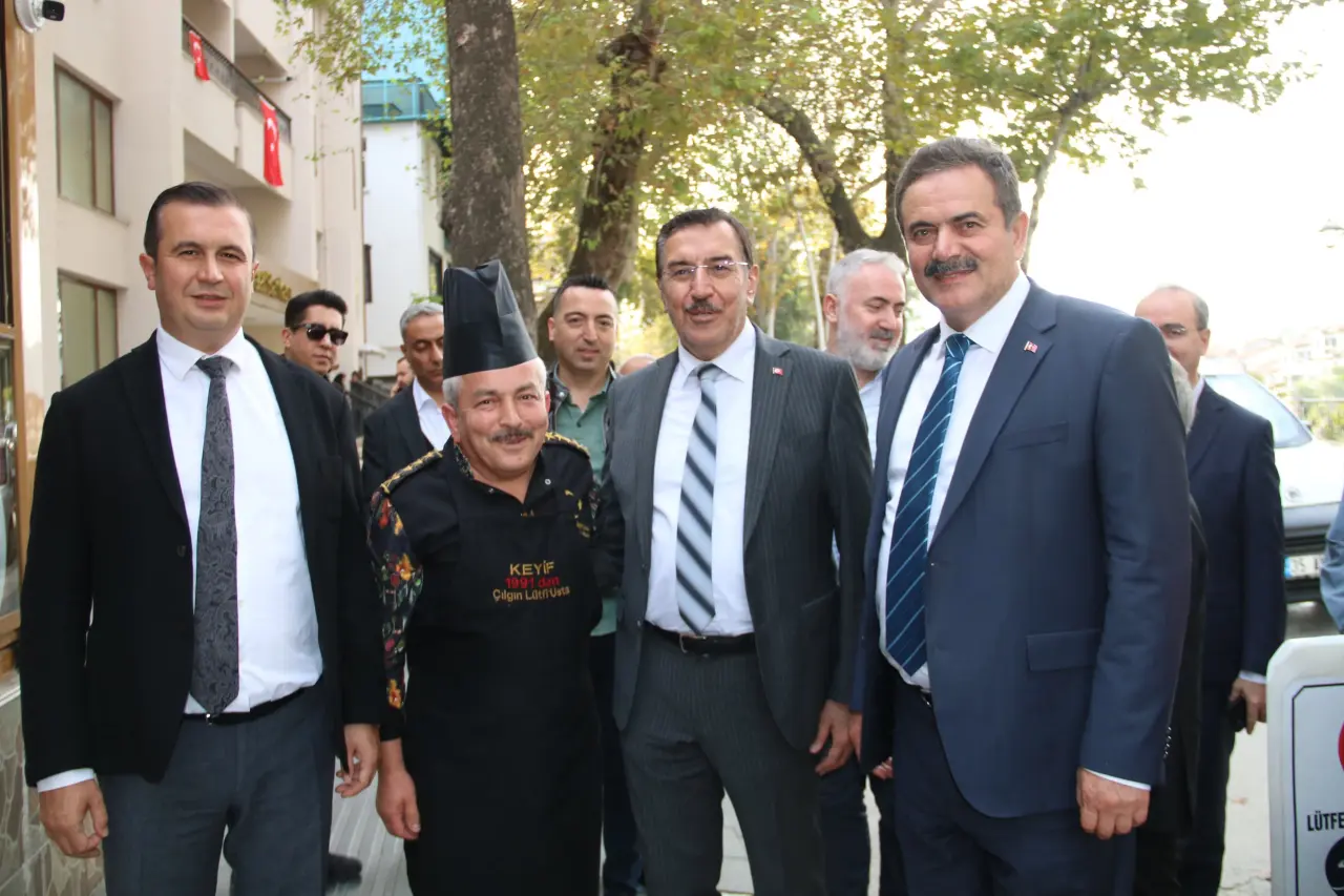 AK Parti’nin İki İsmi Amasya’da Bir Arada! 1