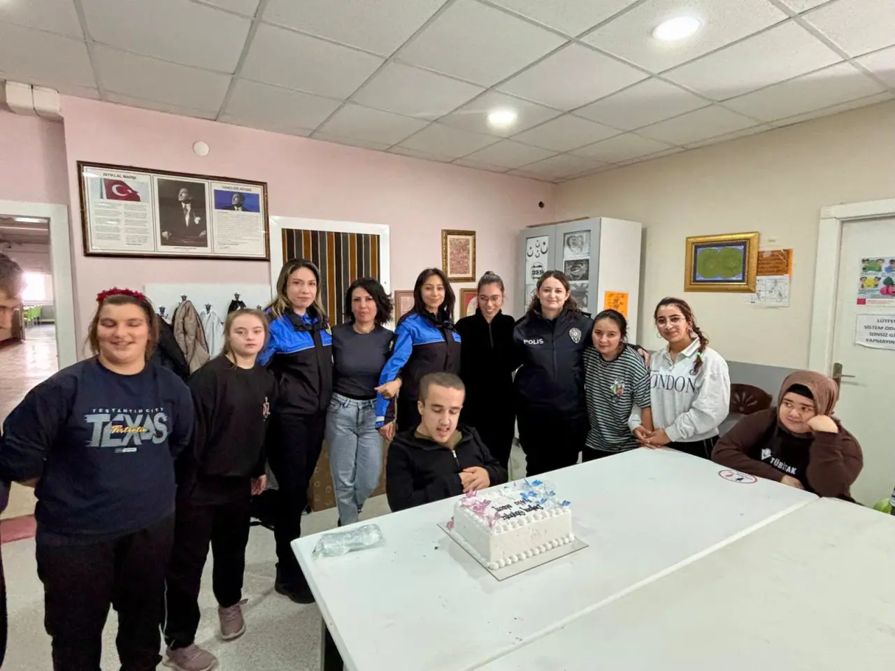 Amasya Emniyetinden Öğrencilere Sürpriz! 2