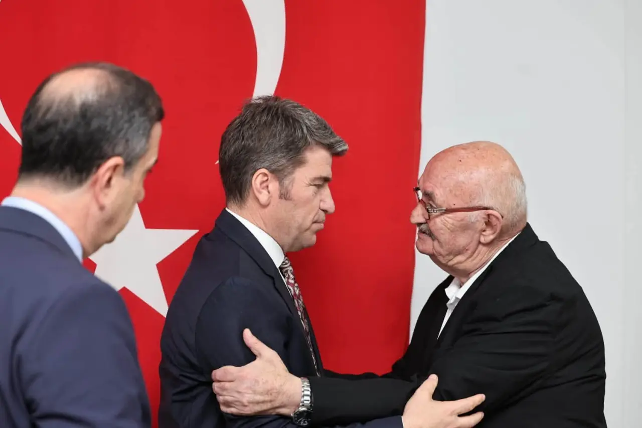 Amasya Valisi Bakan Ulu Çınarların Sofrasına Konuk Oldu 3