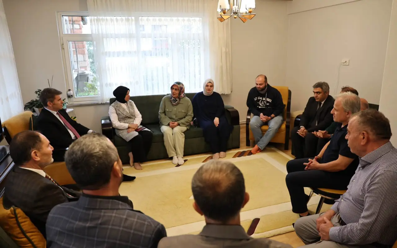 Amasya Valisi Çolak Ailesini Ziyaret Etti 2