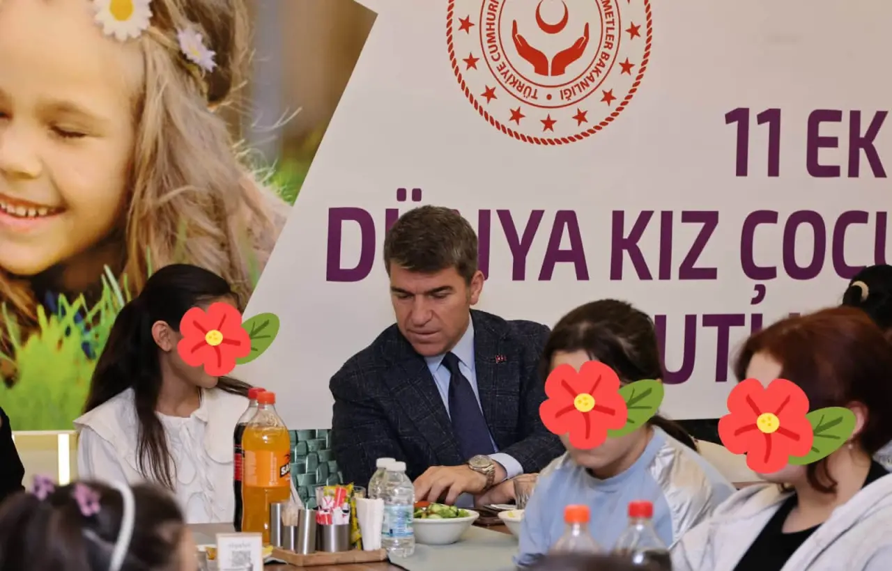 Amasya Valisi Kız Çocuklarıyla Bir Araya Geldi 3