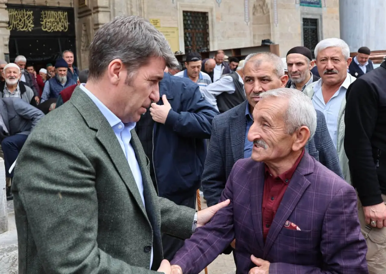 Amasya Valisi Önder Bakan Vatandaşlarla Omuz Omuza 5
