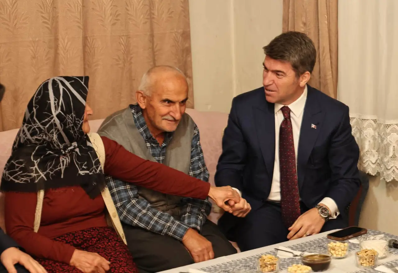 Amasya Valisi’nden Şehit Ailesine Ziyaret 4