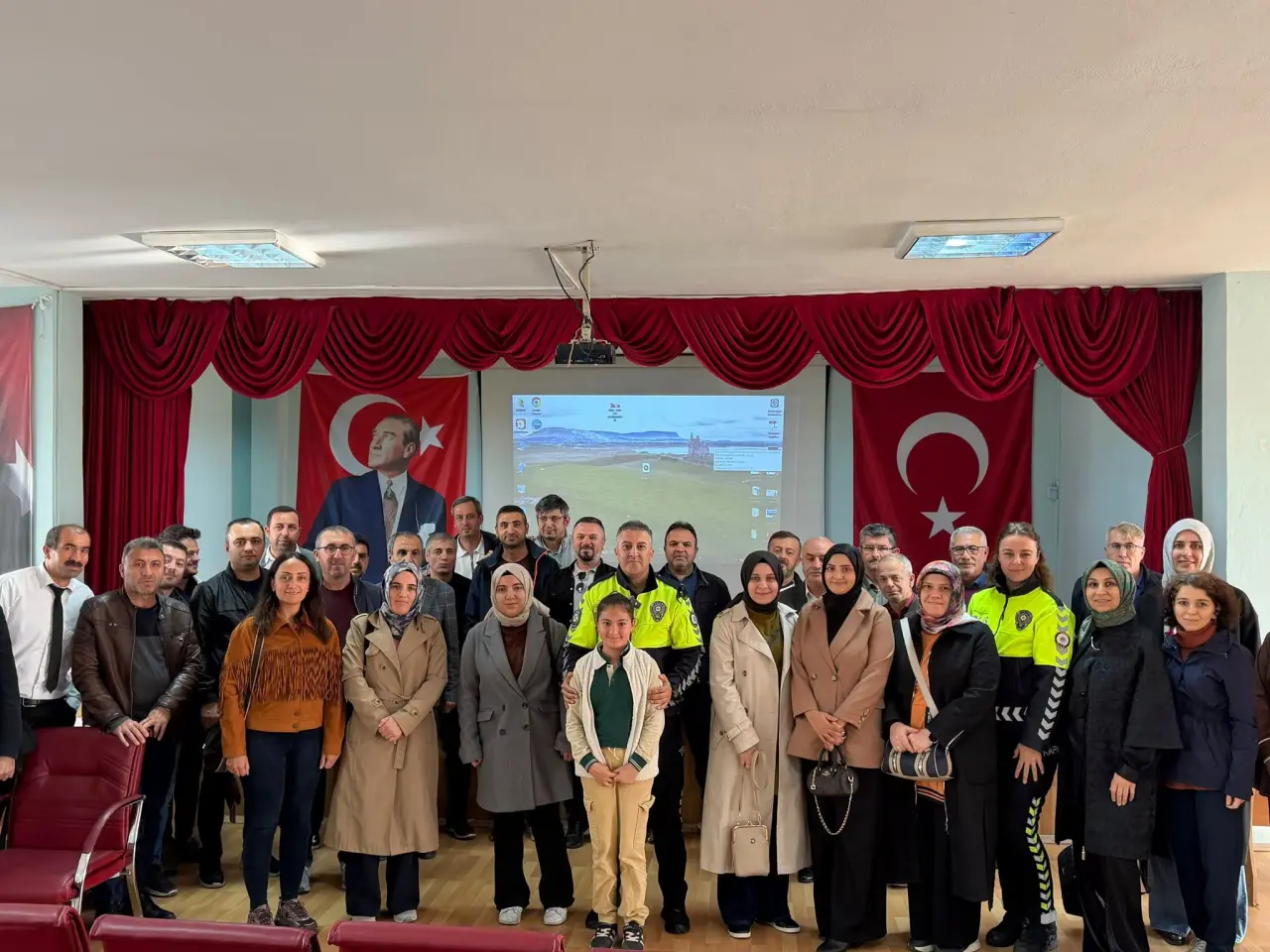 Amasya’da 594 Öğretmene Trafik Eğitimi Verildi! 3