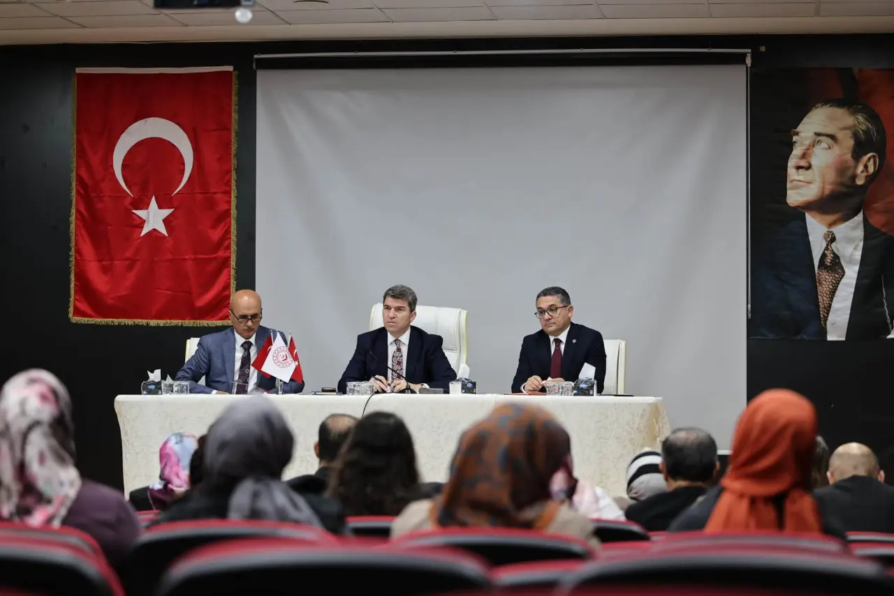 Amasya’da Çocuk Evleri ve Hizmetleri Toplantısı 2