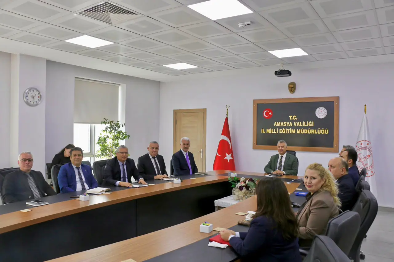 Amasya’da Haftalık Eğitim Değerlendirme Toplantısı Yapıldı 1
