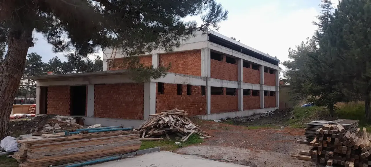 Amasya’da Üç Okula Spor Salonu Yapılıyor 2