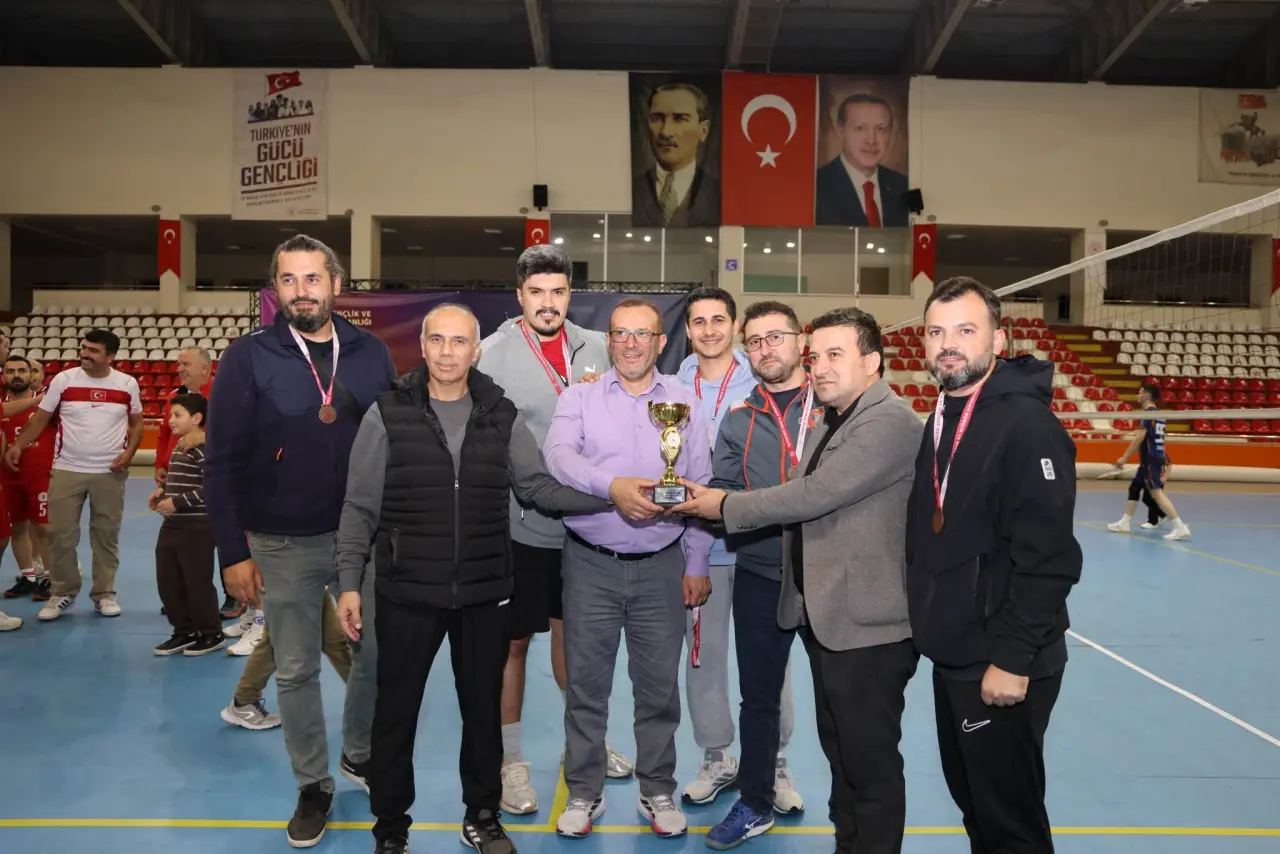 Amasya’da Voleybol Heyecanı Sona Erdi! Şampiyon Belli Oldu 7