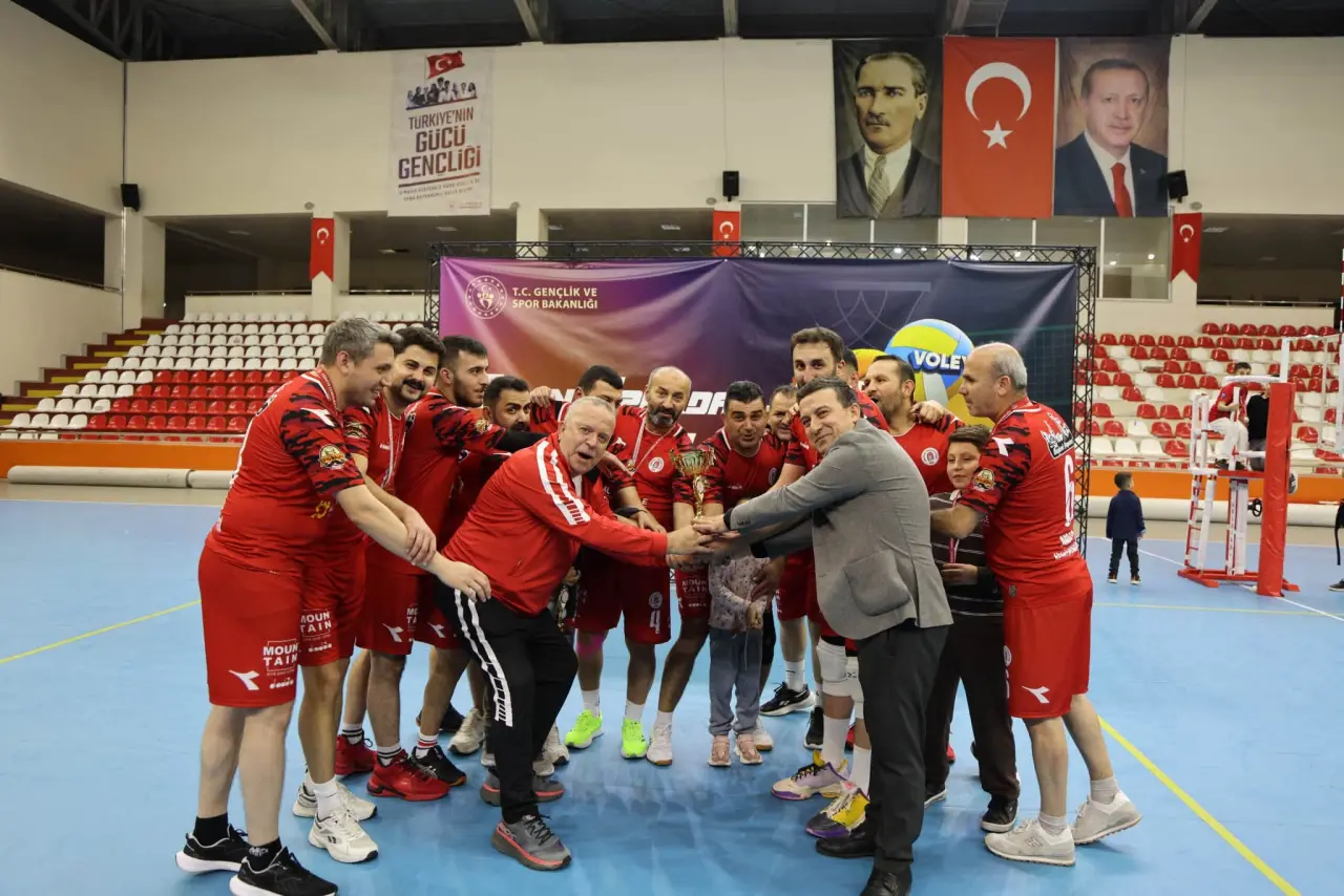 Amasya’da Voleybol Heyecanı Sona Erdi! Şampiyon Belli Oldu 4