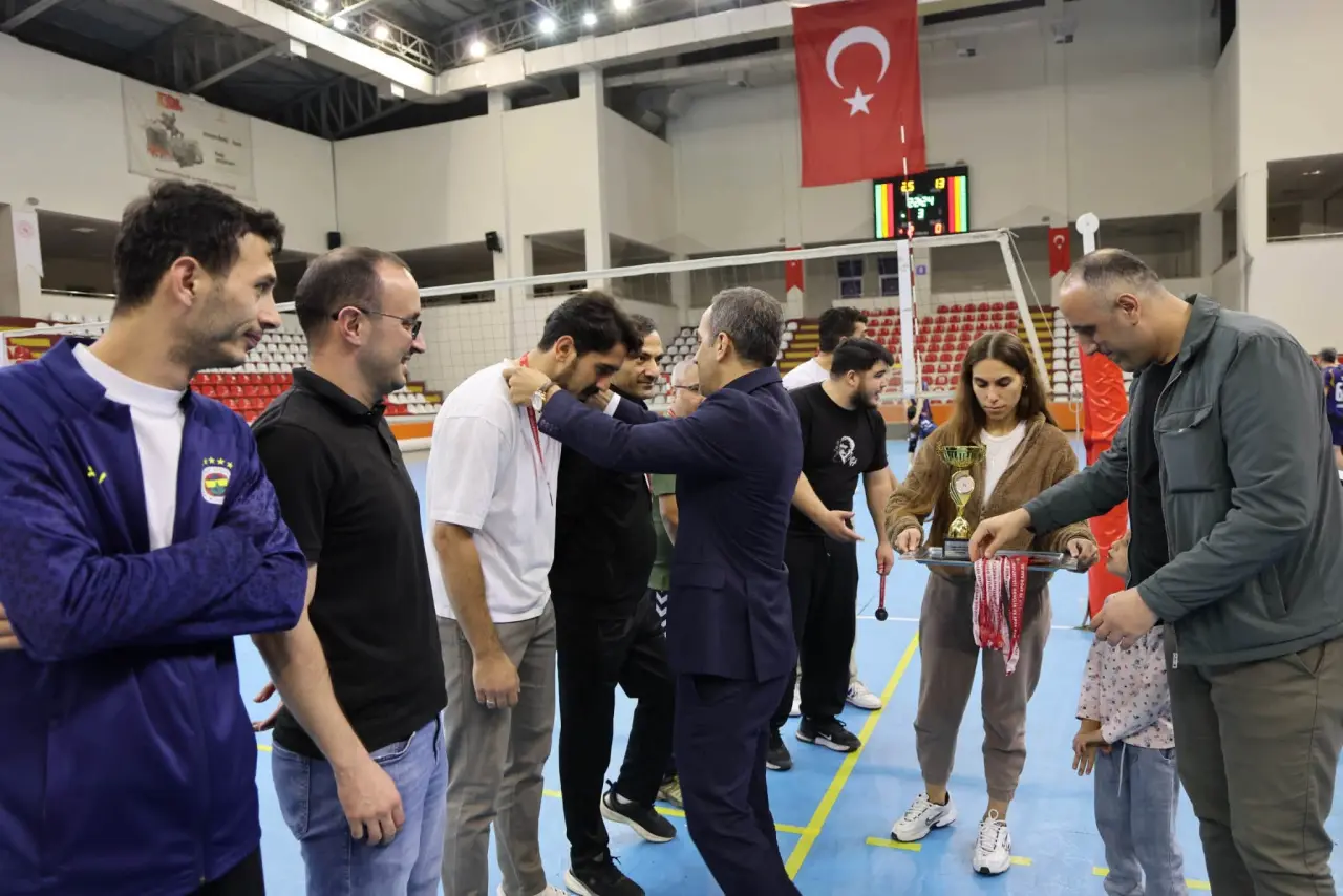 Amasya’da Voleybol Heyecanı Sona Erdi! Şampiyon Belli Oldu 1