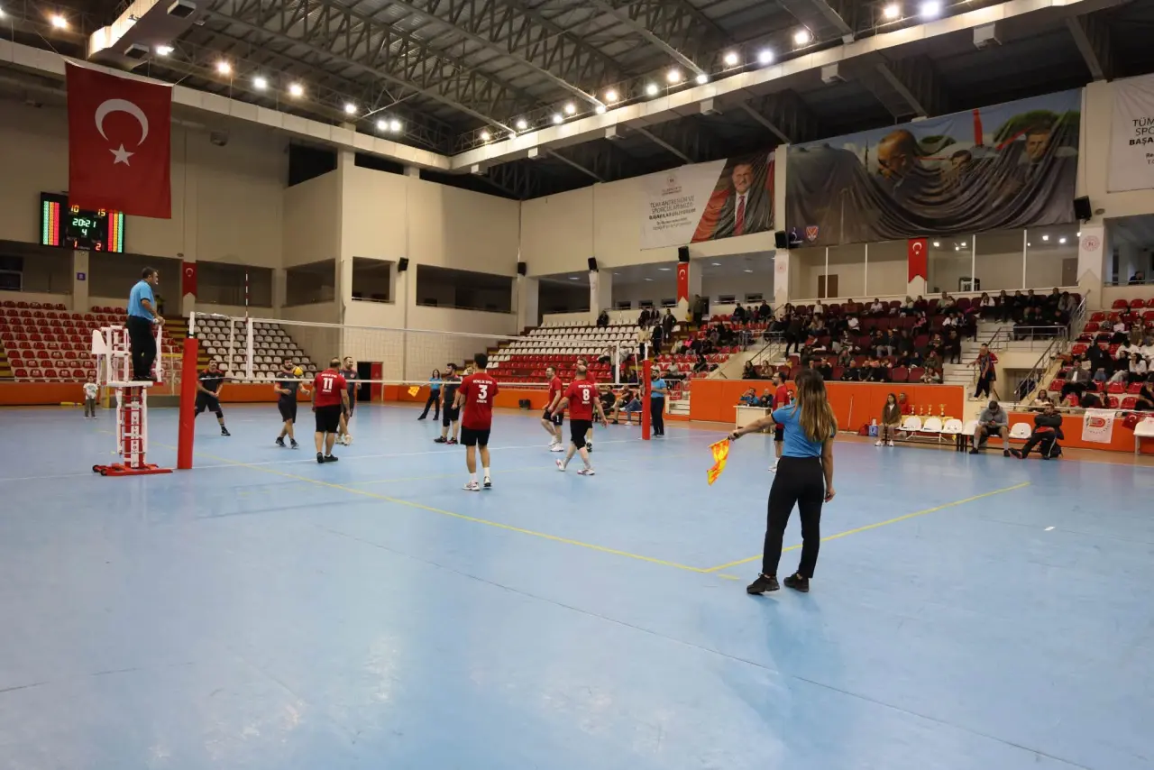 Amasya’da Voleybol Heyecanı Sona Erdi! Şampiyon Belli Oldu 8