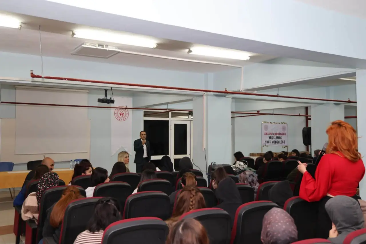 Amasya’da Yurt Öğrencileriyle Kritik Toplantı 5