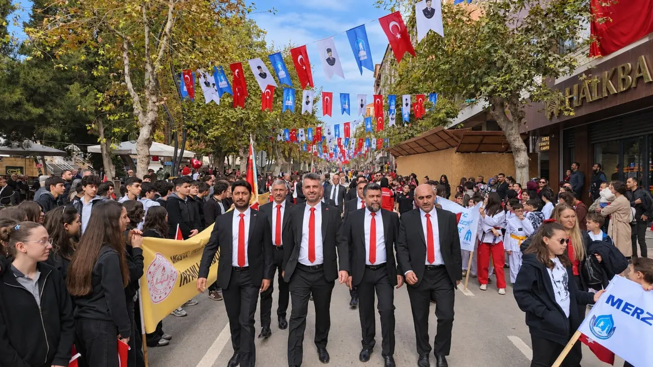 Fahrettin Kaplan Ekibinden Cumhuriyet Caddesi’nde Gövde Gösterisi! 2