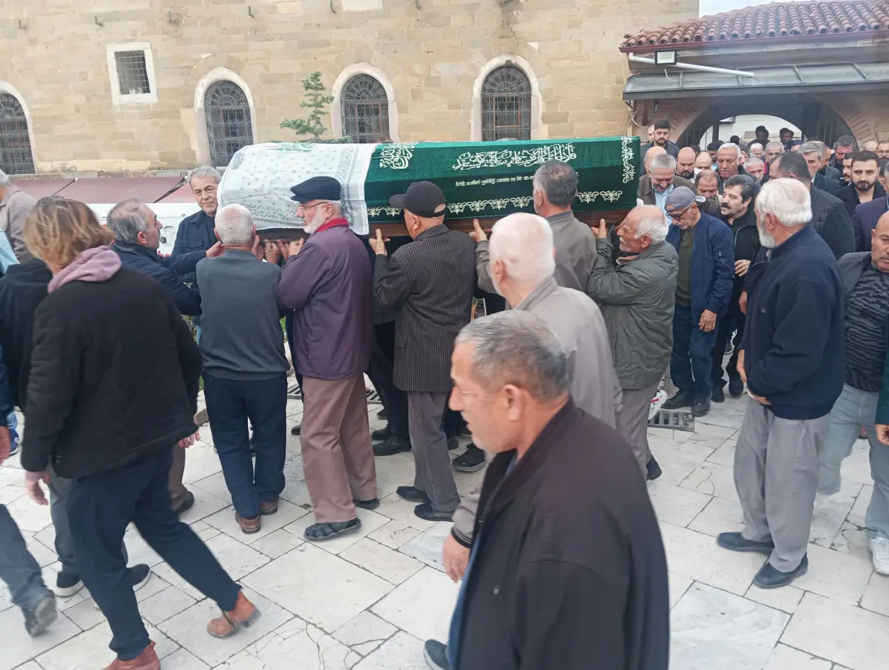Fehmiye Çakmakcı Son Yolculuğuna Uğurlandı 1