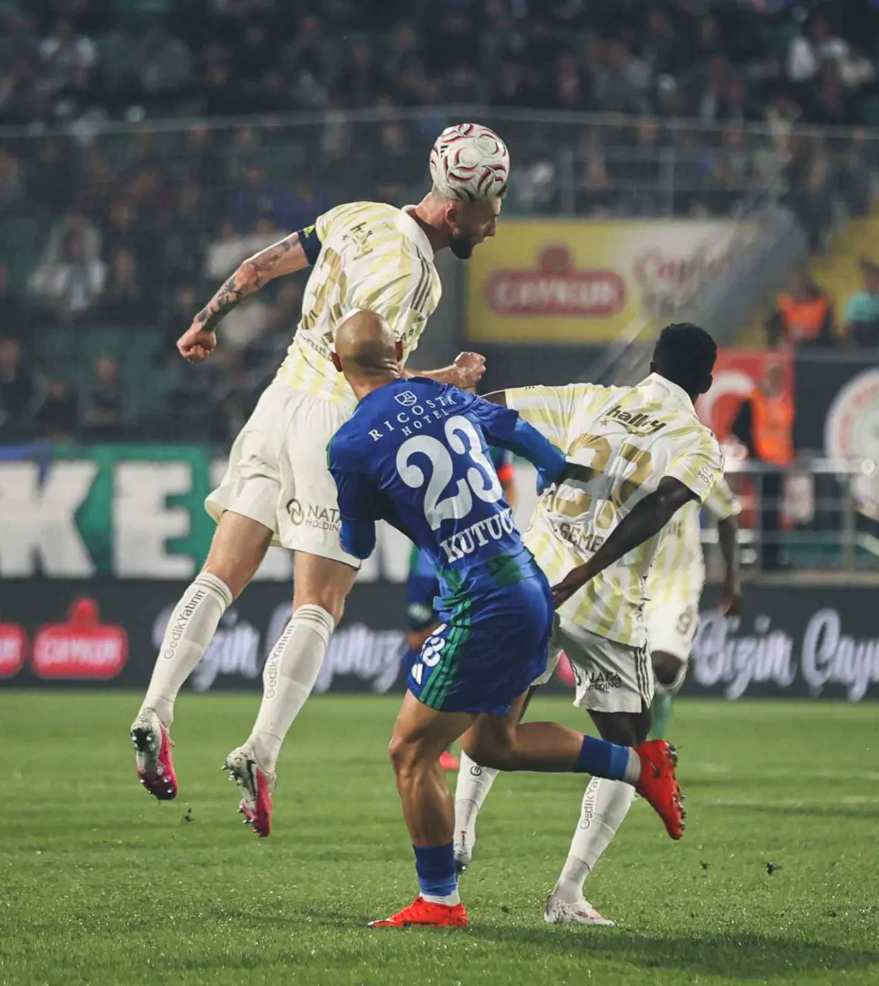 Fenerbahçe 3 Puanı 3 Golle Aldı 1