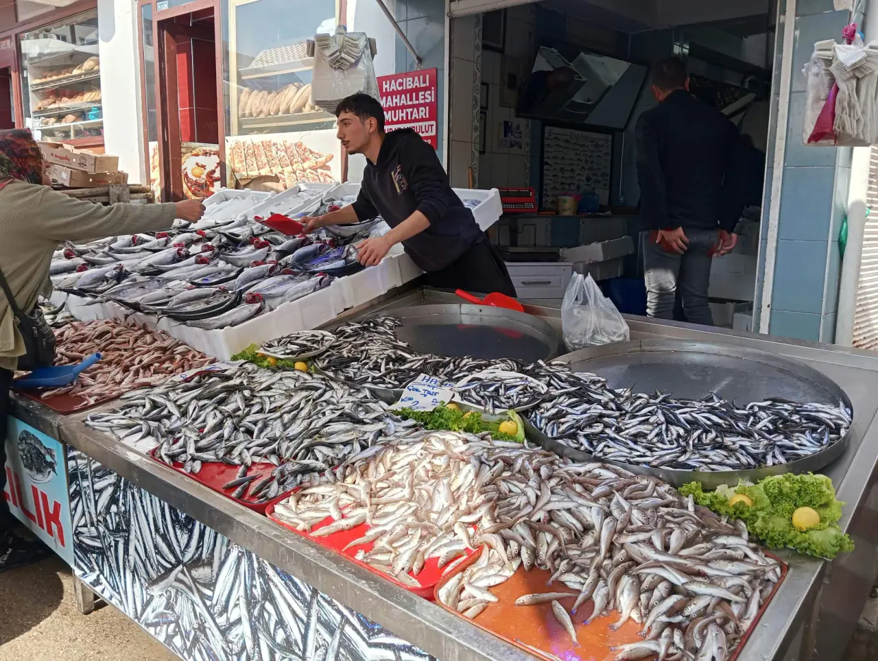 Merzifon Halk Pazarında Kış Hazırlığı Başladı: İşte Güncel Fiyatlar 2
