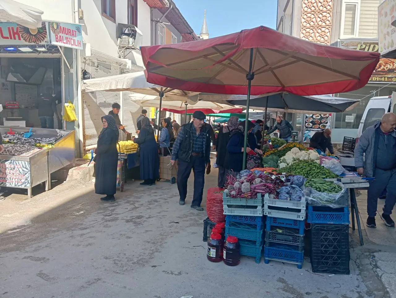 Merzifon Pazarı’nda Hareketli Gün! İşte Tezgahlardaki Son Fiyatlar 4