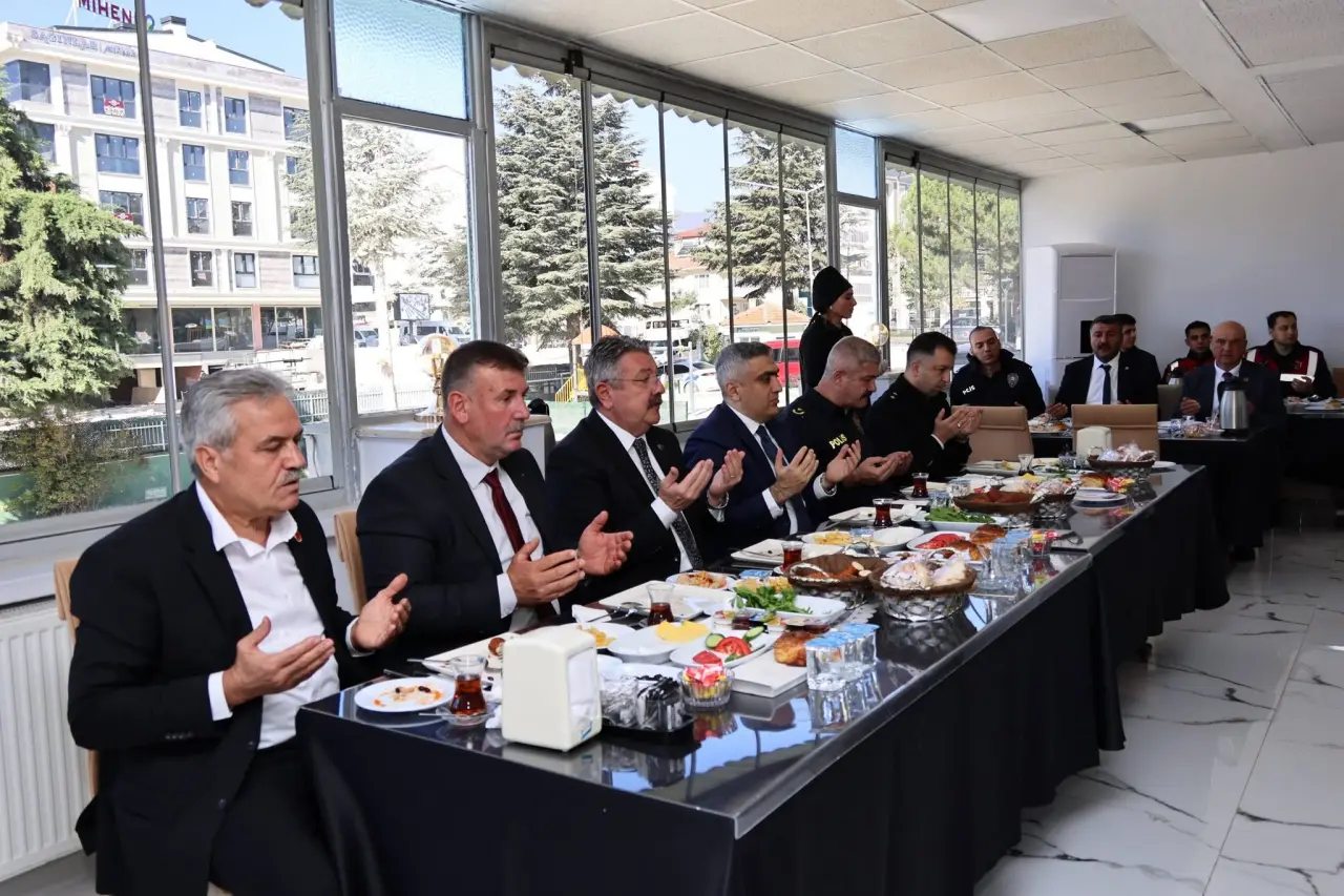 Merzifon Protokolü Muhtarlarla Bir Araya Geldi 2