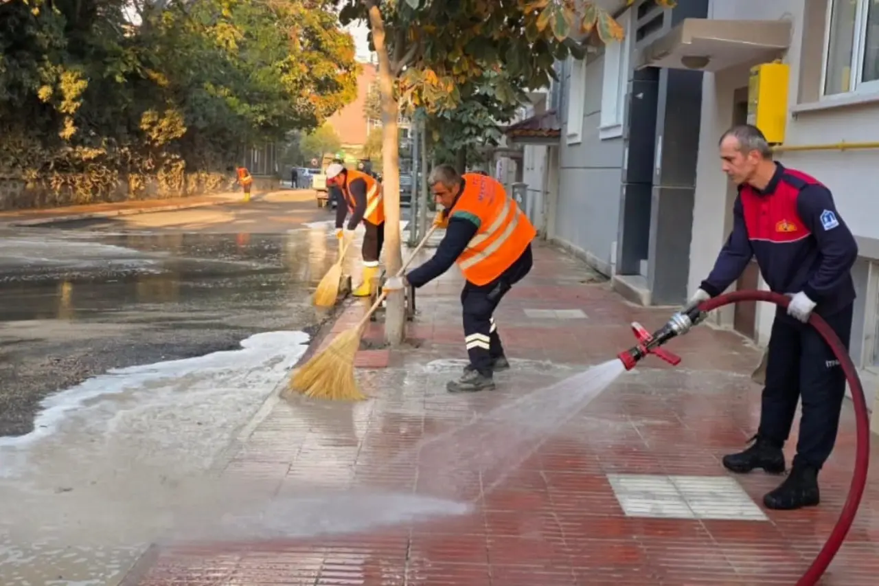 Merzifon’da Asfalt Sonrası Temizlik Seferberliği! 4