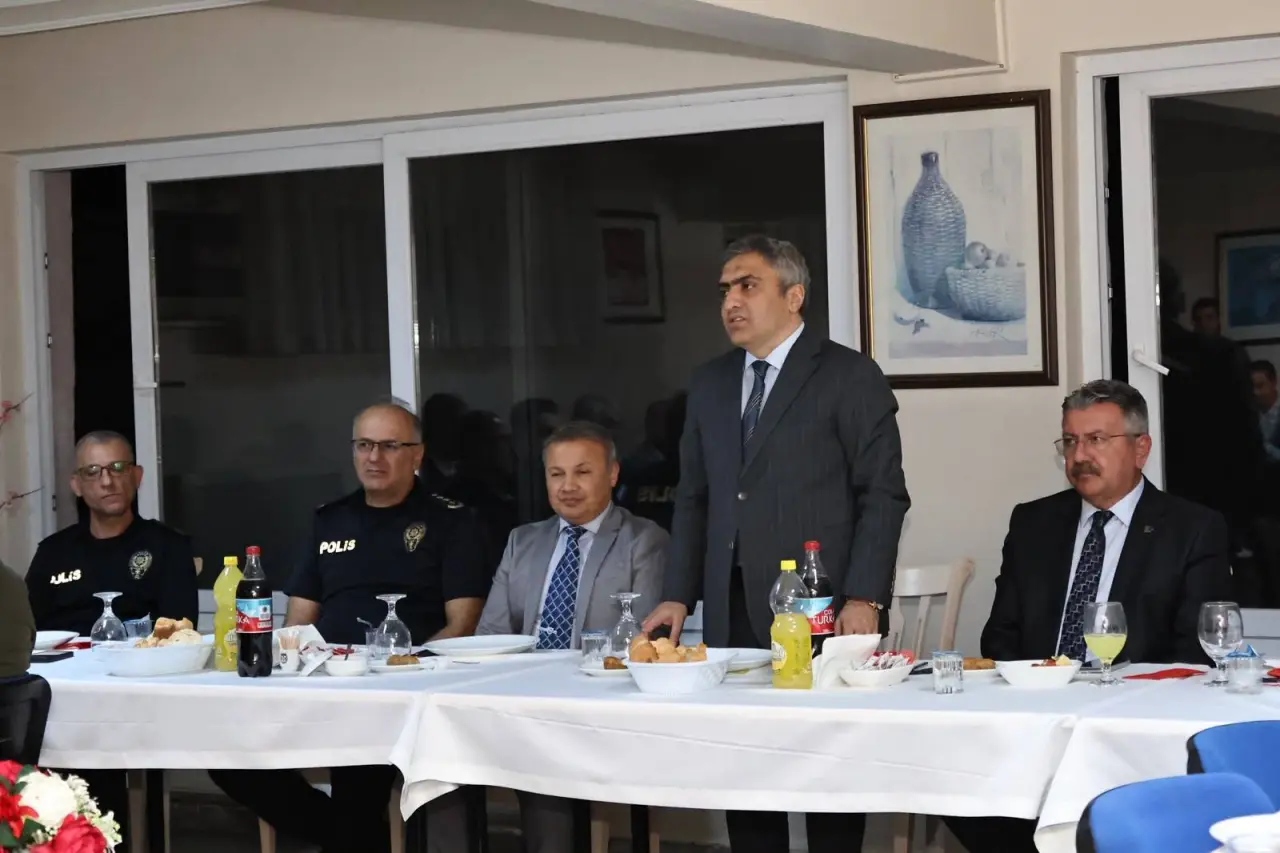 Merzifon’da İlçe Emniyet Müdürü Aykaç İçin Veda Yemeği 1