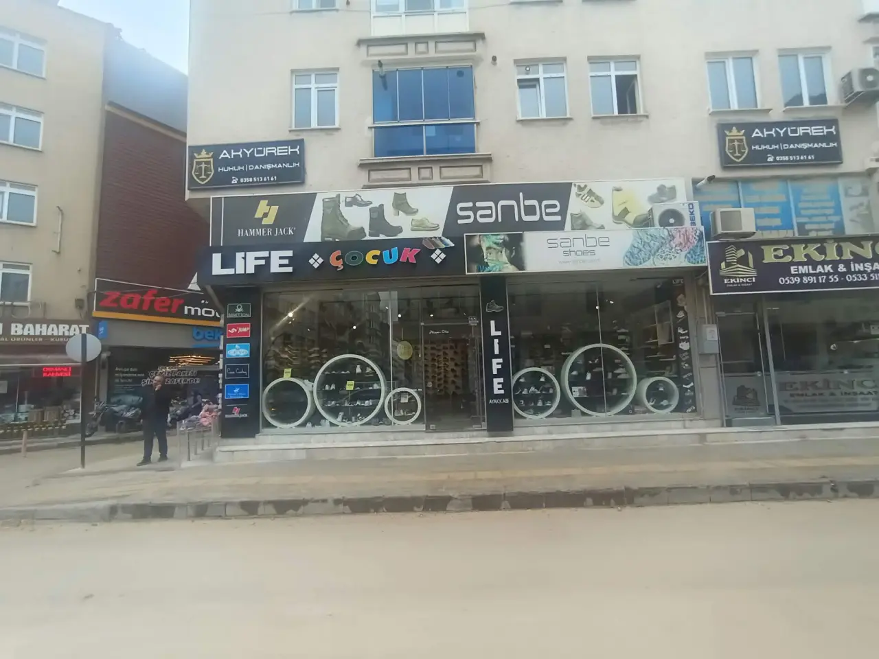Merzifon’da Kışlık Ayakkabı Sezonu Açıldı! Life Ayakkabı’dan Kampanya 3