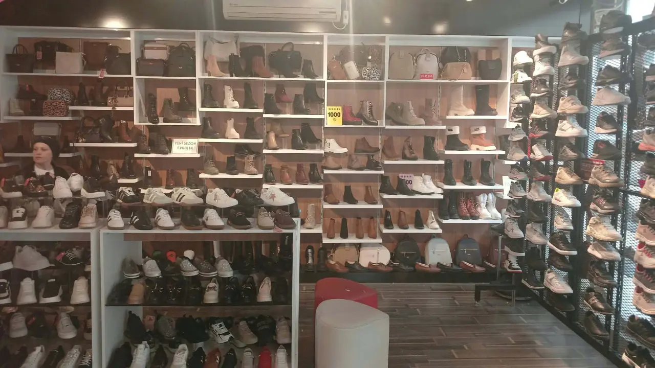 Merzifon’da Kışlık Ayakkabı Sezonu Açıldı! Life Ayakkabı’dan Kampanya 1