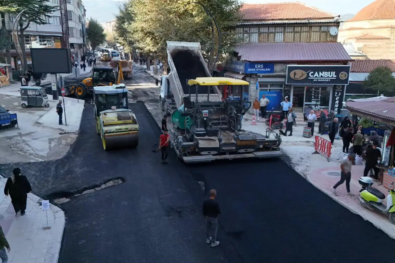 Merzifon’da Söz Verilen Asfalt Çalışmaları Sürüyor 4