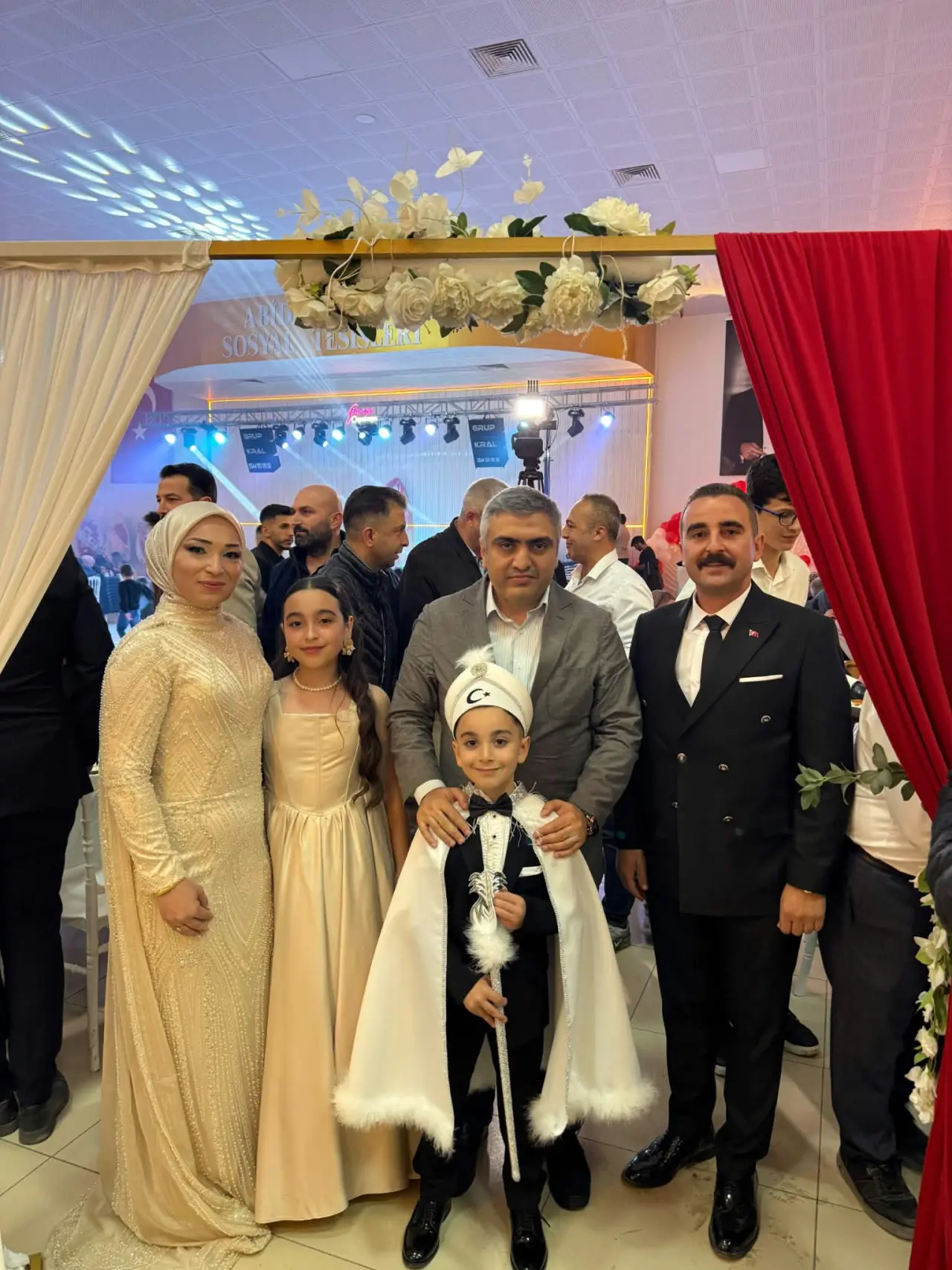 Metehan’ın Mutlu Günü: Koçak Ailesini Sevenleri Yalnız Bırakmadı 6