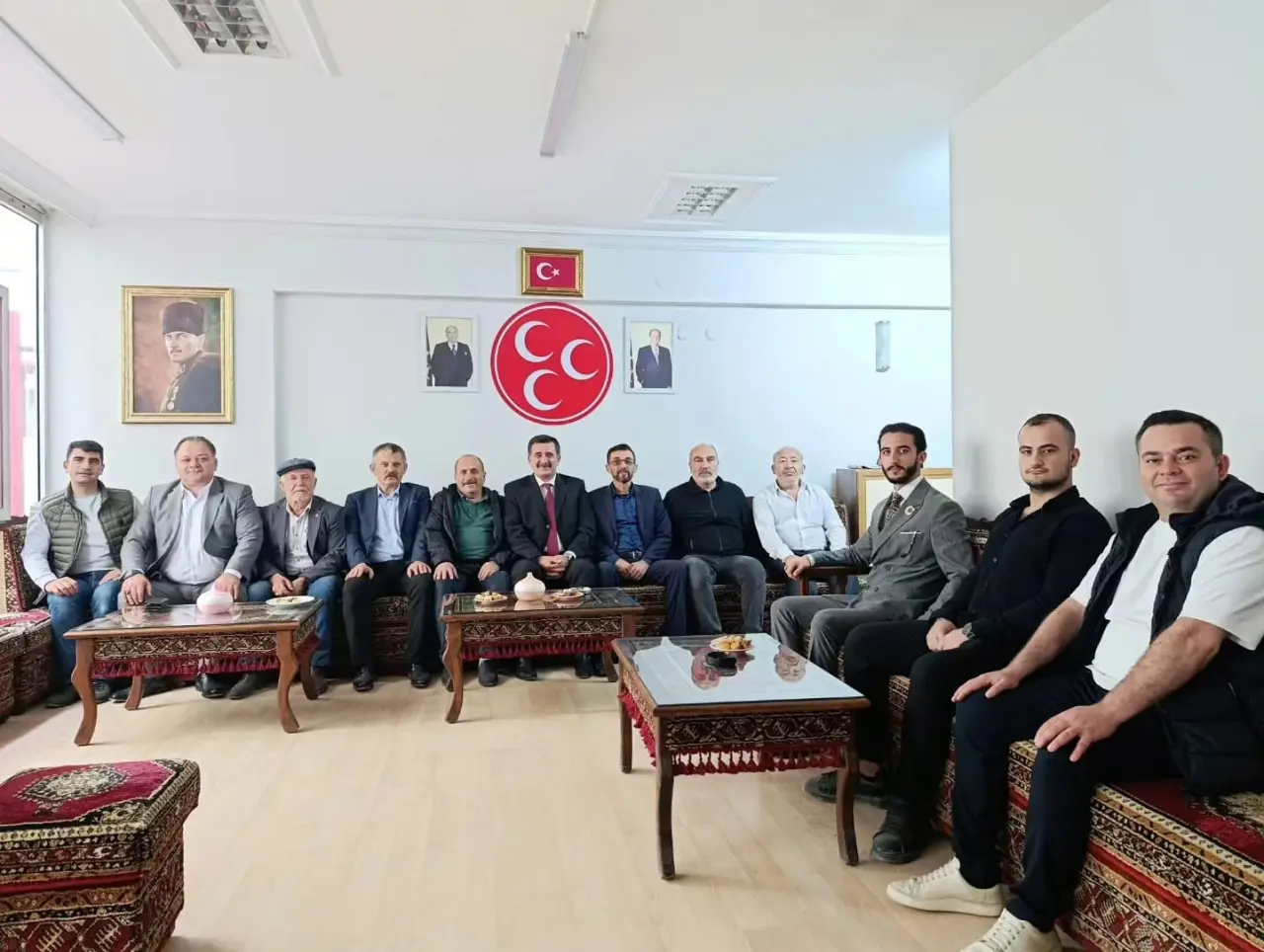 MHP Merzifon İlçe Teşkilatına Ziyaretçi Akını! 4