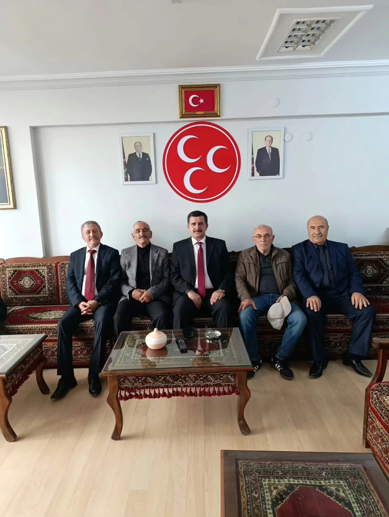 MHP Merzifon İlçe Teşkilatına Ziyaretçi Akını! 2