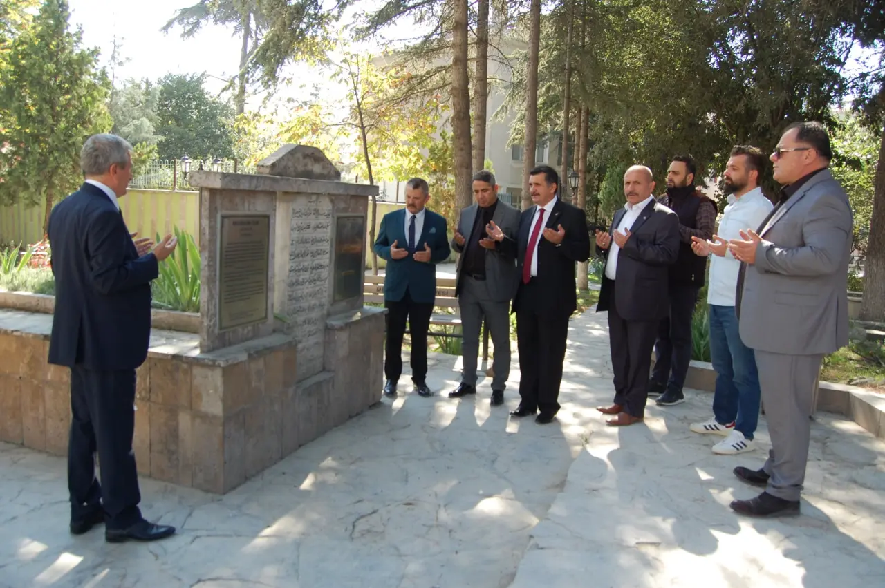 MHP Merzifon’da Sahaya İndi! Esnafın Sorunlarını Dinledi 3
