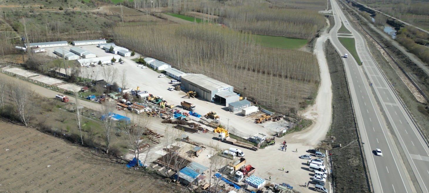 12-yildir-bitirilemeyen-karayolunda-isciler-maaslarini-eksik-aldiklari-icin-is-birakti
