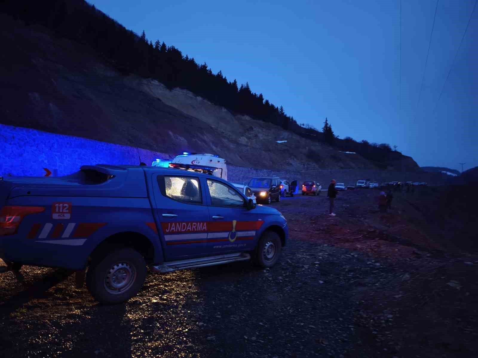 artvinde-trafik-kazasi-1-olu-1-yarali