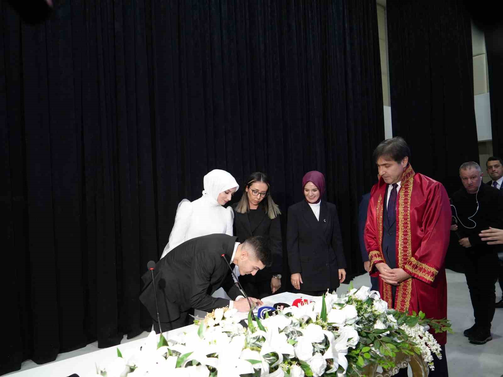 bakan-goktas-evlilik-kredisinden-faydalanan-ciftin-nikah-sahidi-oldu