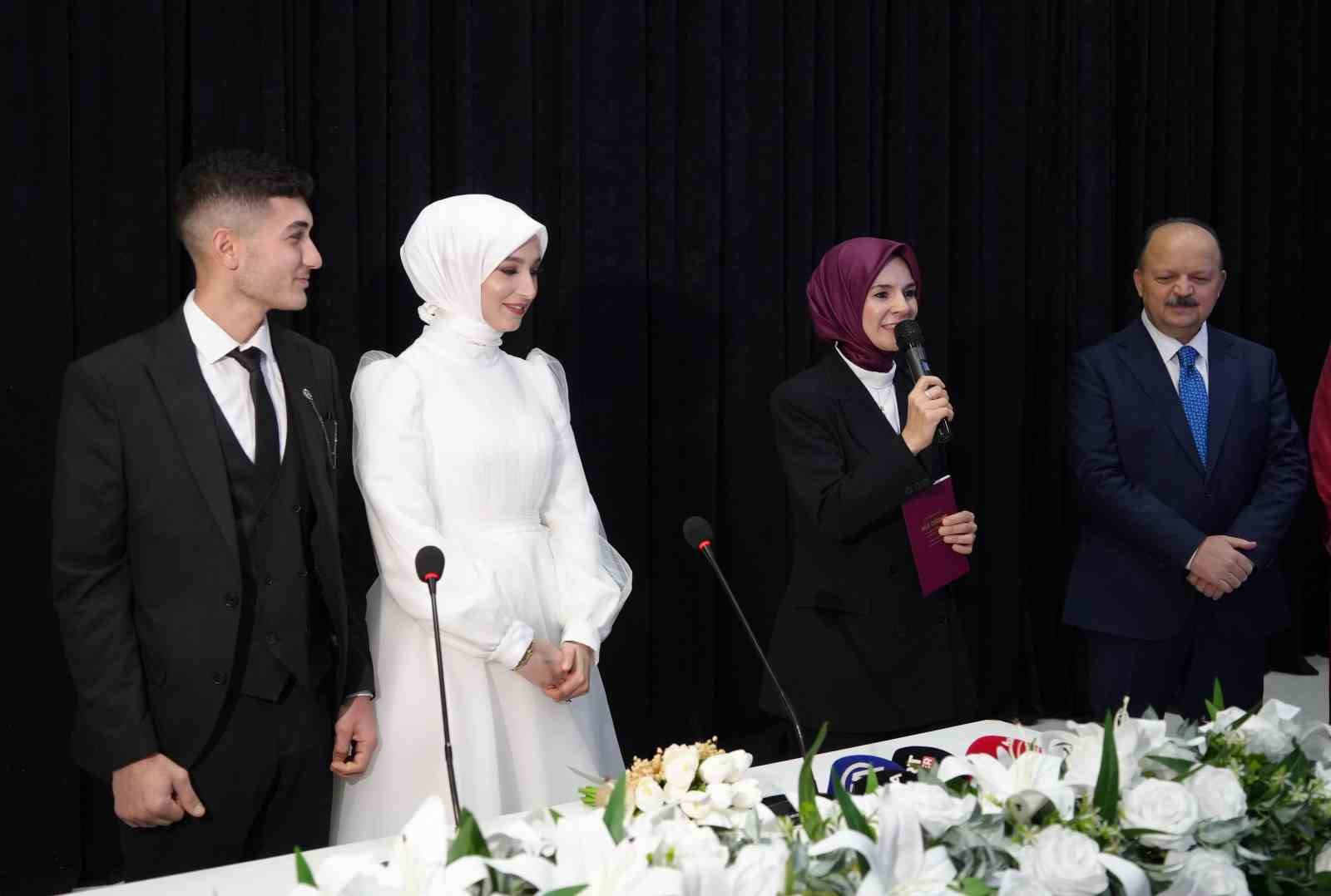 bakan-goktas-evlilik-kredisinden-faydalanan-ciftin-nikah-sahidi-oldu