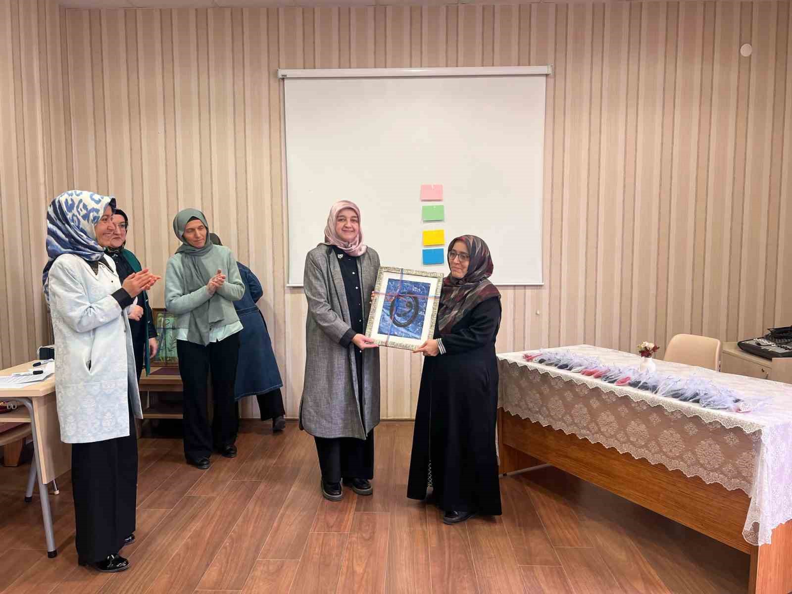 corumlu-kadinlardan-esmaul-husna-yarismasi