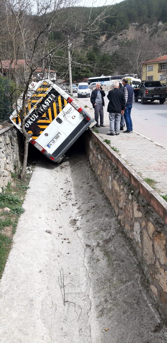 kanala düşen öğrenci servisi