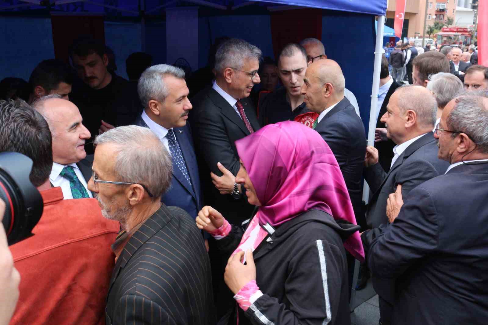 saglik-bakani-kemal-meisoglu-rizede-bayramlasma-torenine-katildi