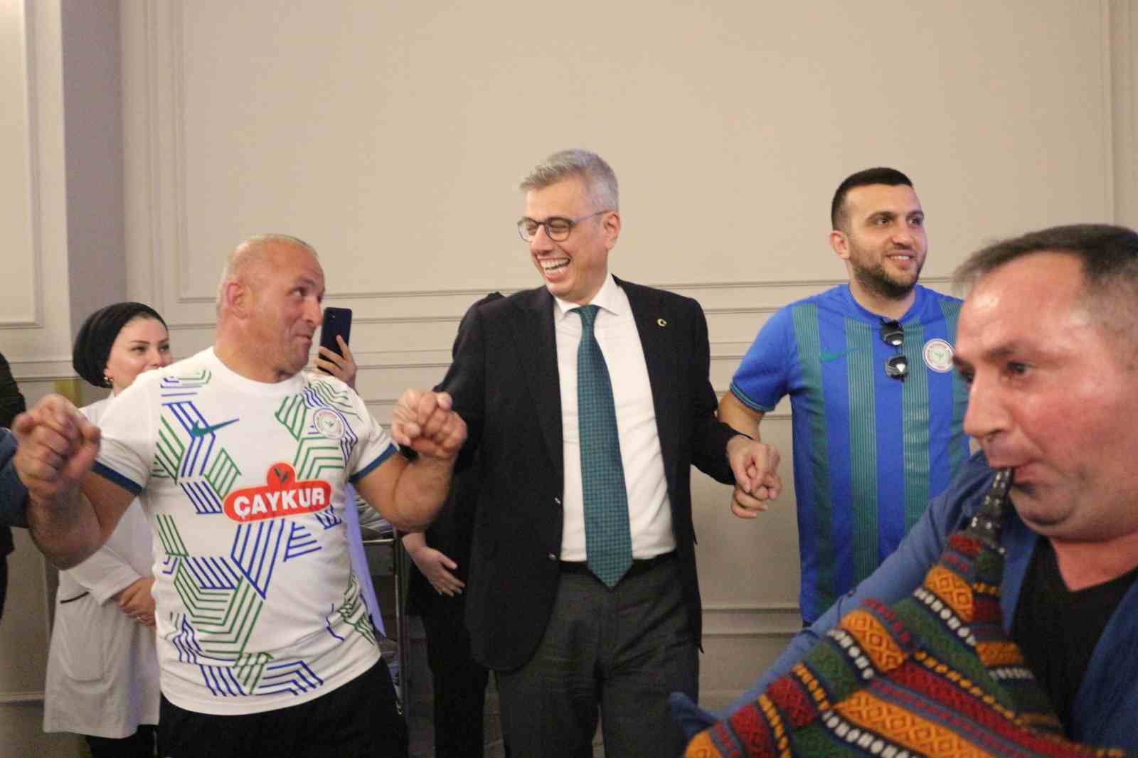 saglik-bakani-memisoglu-1-yilda-1-milyar-kez-insanlarimiza-dokunduk