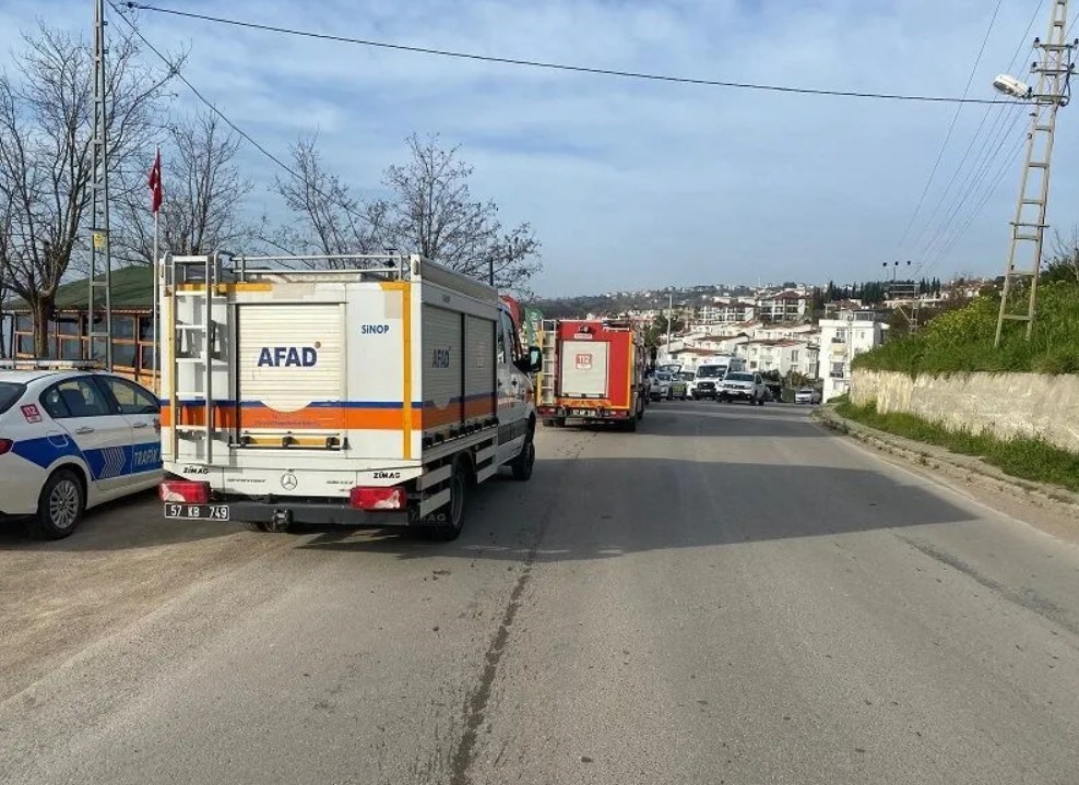 sinopta-otomobil-denize-uctu-surucu-yara-almadan-kurtuldu