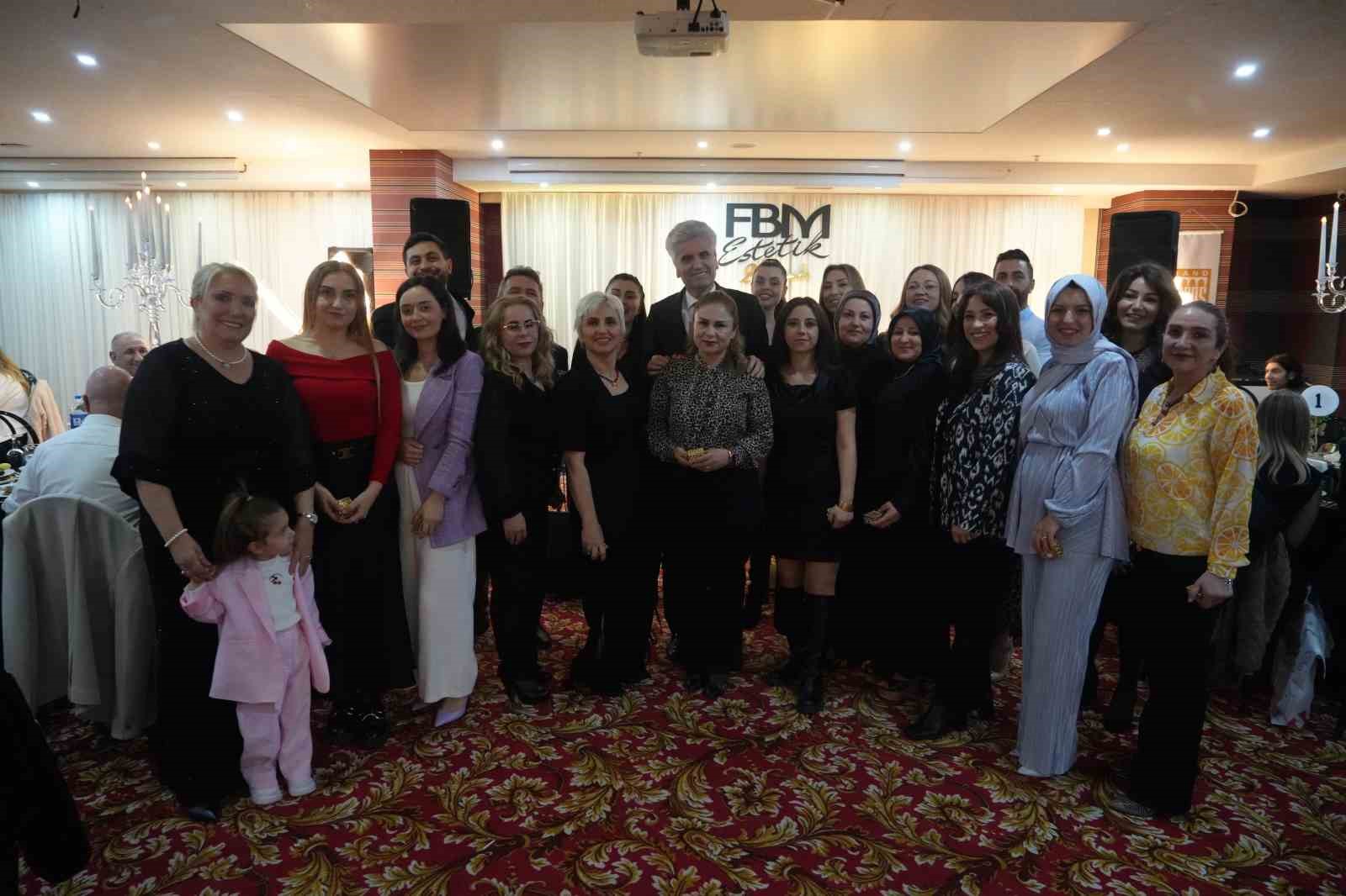 83-yasindaki-bedia-akarturk-halkima-daha-guzel-gorunmek-icin-ameliyat-oldum
