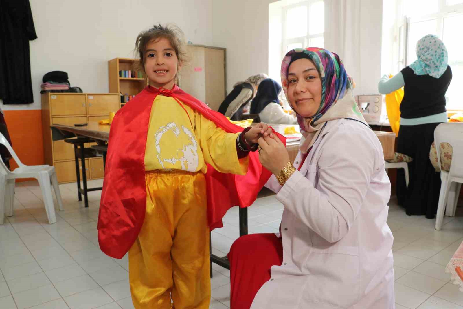 amasyada-cocuklarin-23-nisan-kiyafeti-koy-yasam-merkezinden