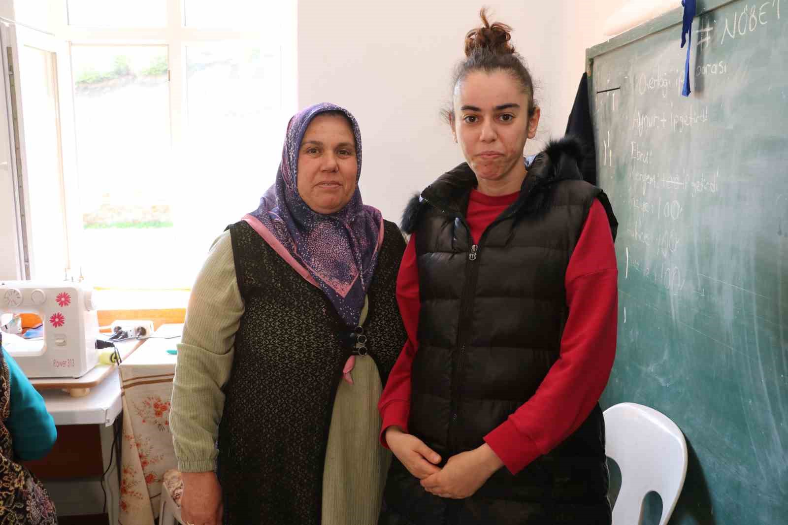 amasyada-cocuklarin-23-nisan-kiyafeti-koy-yasam-merkezinden