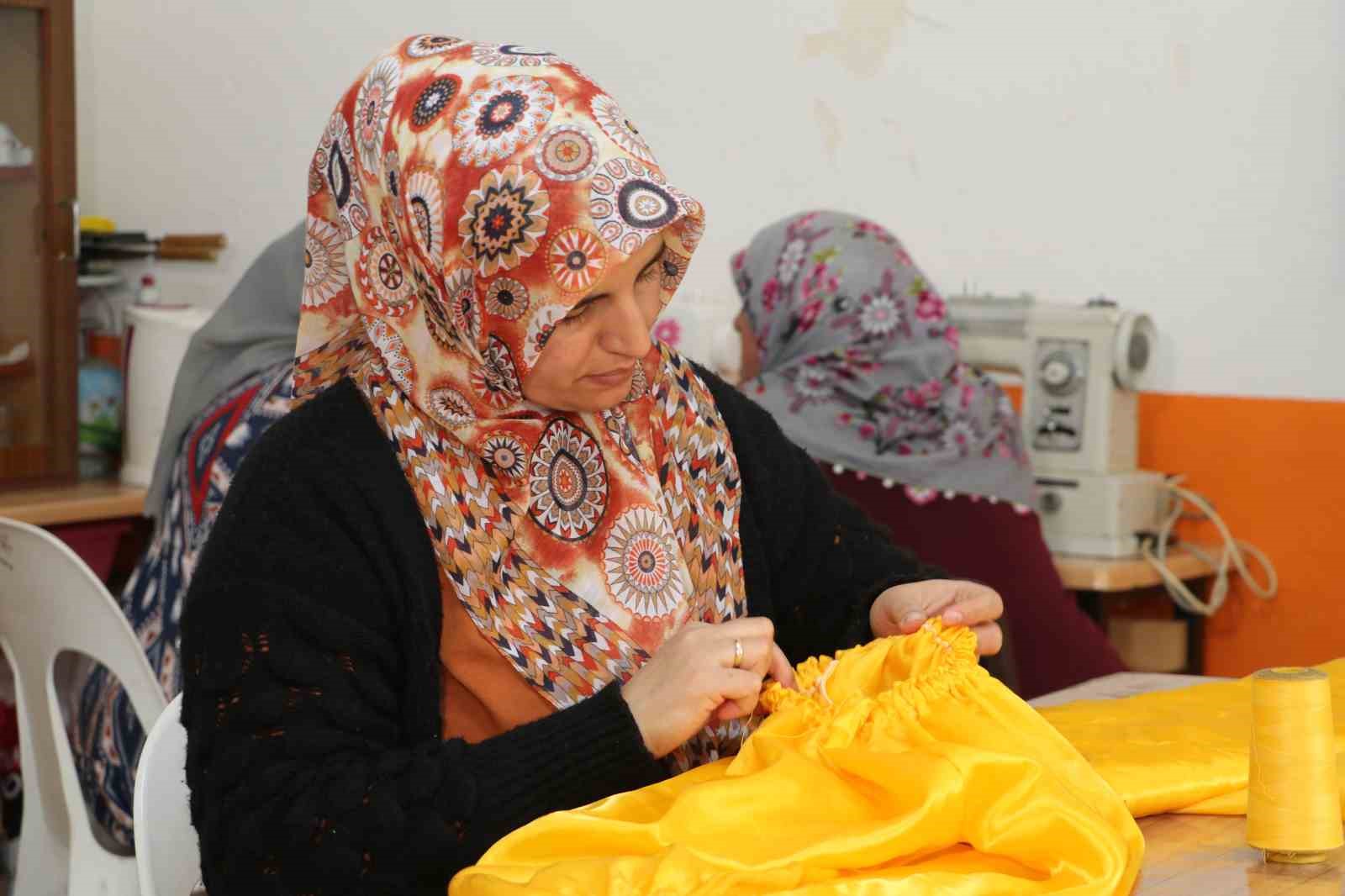 amasyada-cocuklarin-23-nisan-kiyafeti-koy-yasam-merkezinden