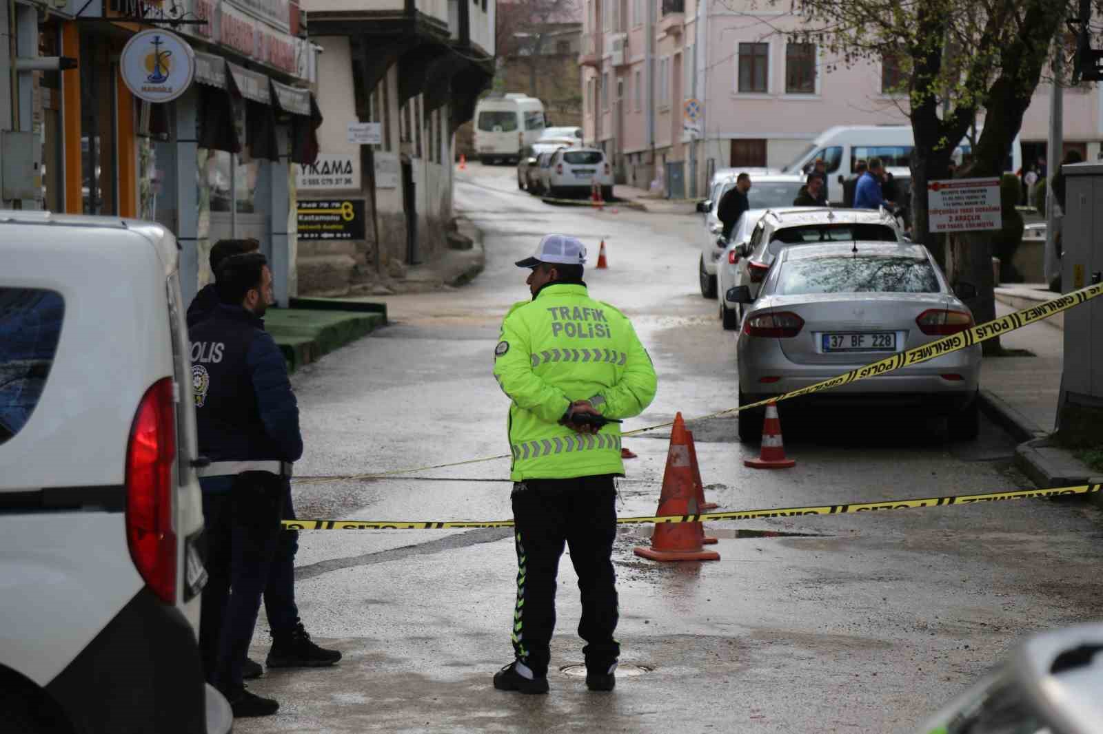 apartmanda-bulunan-el-bombasi-polisi-alarma-gecirdi