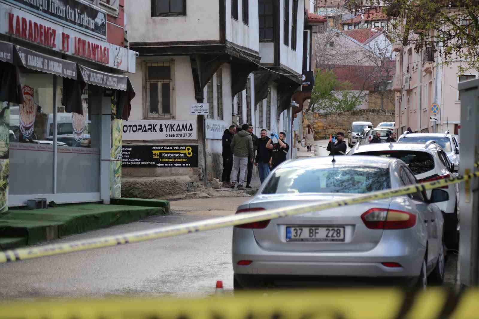 apartmanda-bulunan-el-bombasi-polisi-alarma-gecirdi
