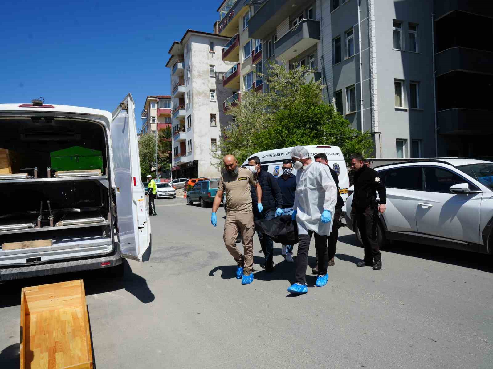 apartmani-saran-kokunun-ardindan-vahset-cikti